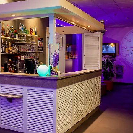 ホテル The Originals City, De L'europe, Saint-nazaire サン・ナゼール